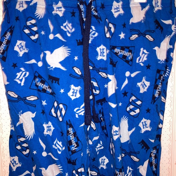 Lightweight Harry Potter sleep pants. Men’s size large - Picture 2 of 4